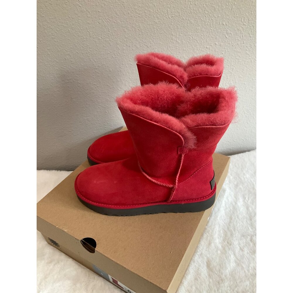 UGG Australia size 6 Classic Cuff Short Boot in RED NEW in Box Women's - Picture 5 of 11